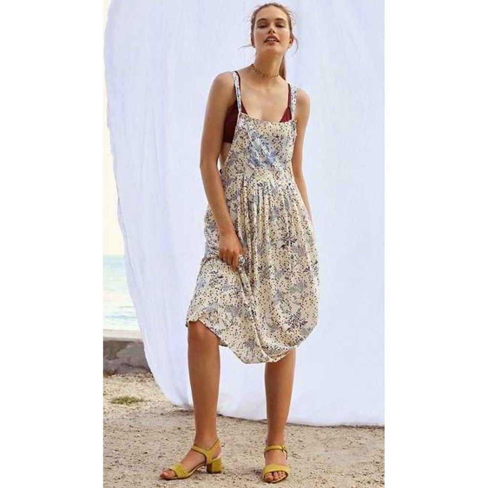 Kimchi‎ Blue Floral Pinafore Overall Dress Cream Blue Wildflower Midi Womens M